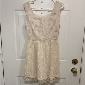 Like NEW Forever21 Elegant Cream Lace Dress